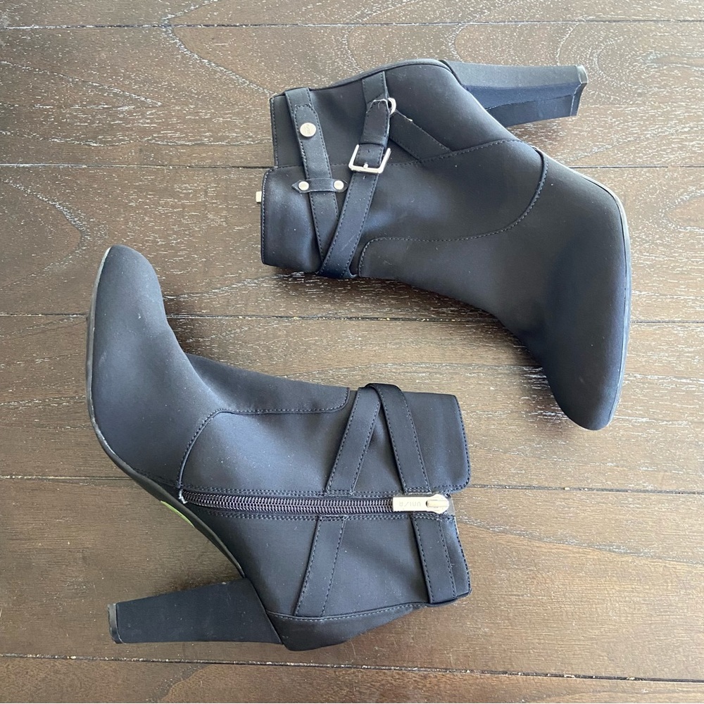 Unisa Unryder Black Heeled Booties Boots Biker Punk Goth 9.5